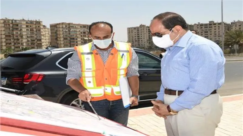 الرئيس السيسي يتفقد أعمال الطرق الجديدة بمنطقة شرق القاهرة