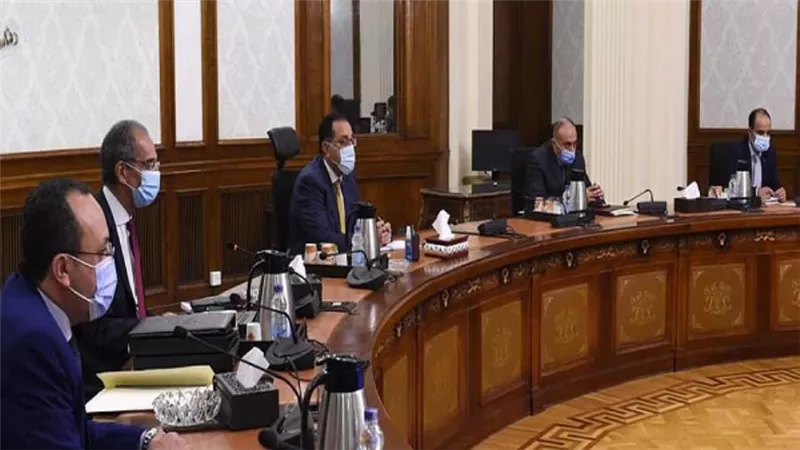 بالصور | رئيس الوزراء يلتقي وزير الاتصالات لمتابعة الموقف التنفيذي لعدد من المشروعات