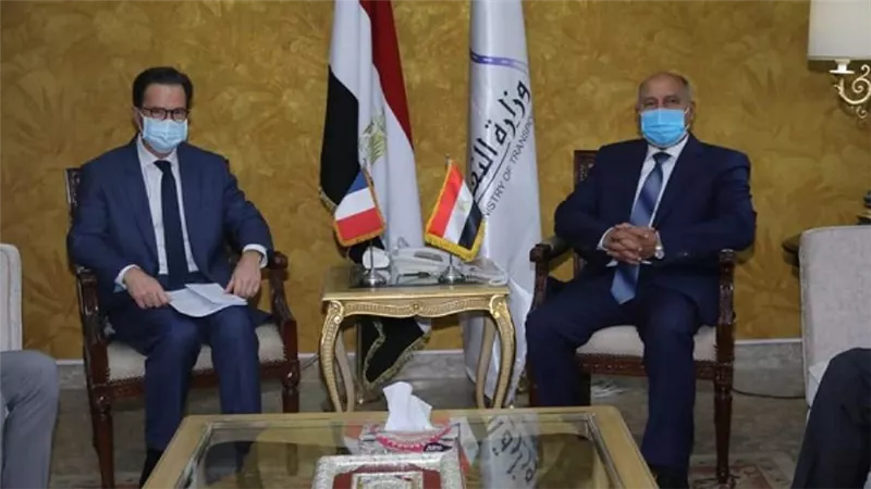 بالصور | الوزير يستقبل السفير الفرنسي بالقاهرة لبحث تدعيم التعاون المشترك