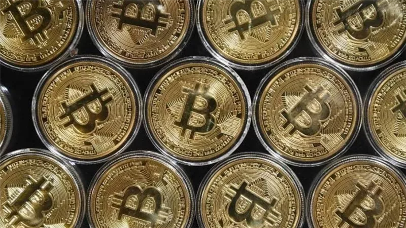 فى خطوة غير مسبوقة.. أول دولة تعتمد بيتكوين كعملة قانونية 
