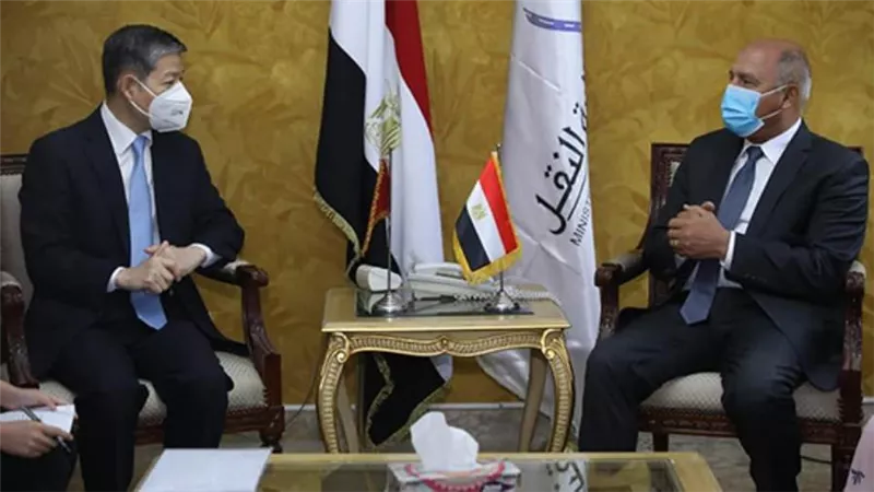 وزير النقل يستقبل السفير الصيني بالقاهرة لبحث الموقف التنفيذي لعدد من المشروعات المشتركة