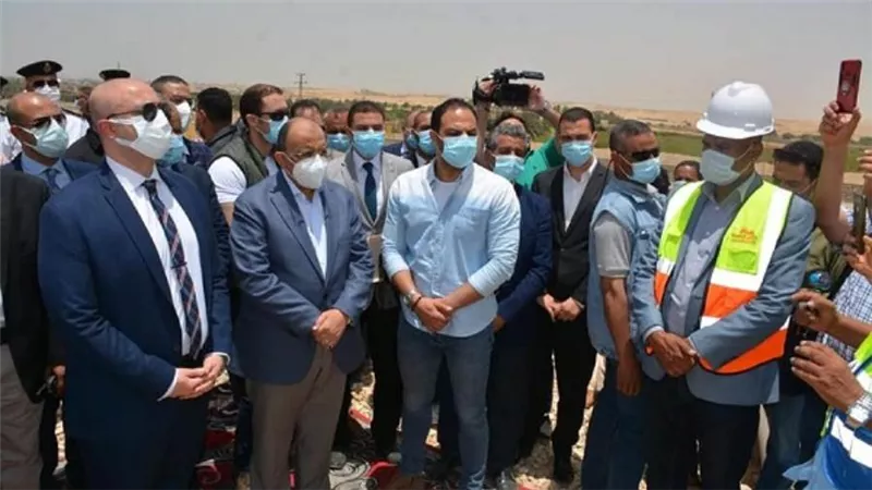 بالصور | وزير التنمية المحلية ومحافظ بني سويف يتفقدان الموقف التنفيذي للمدفن الصحي بسنور