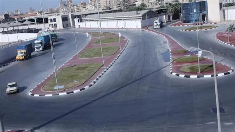 بالصور | الوزير يتابع معدلات تنفيذ المشروعات الخدمية الجاري تنفيذها بميناء الإسكندرية