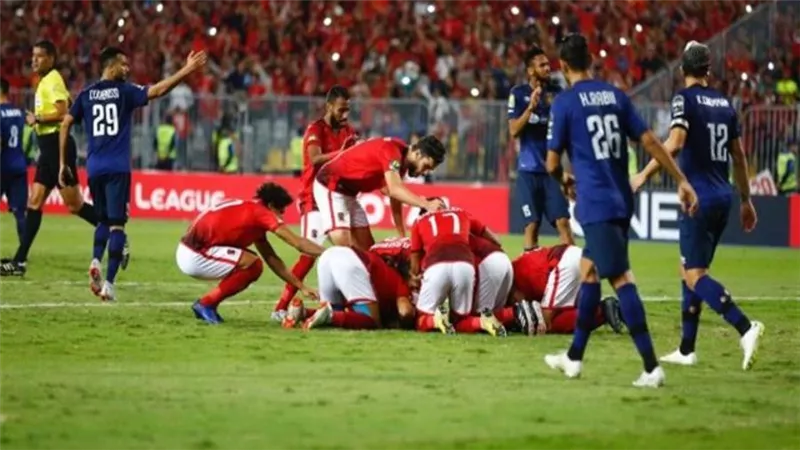 الأهلي يطلب من مؤسسات الدولة السماح لـ«20 ألف مشجع» بحضور مباراة الترجي