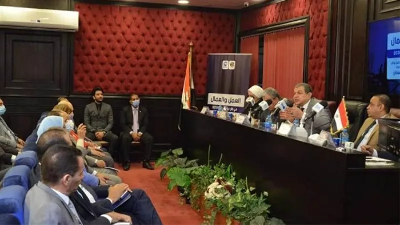 بالصور | وزير القوى العاملة: المشروعات القومية أسهمت في خفض البطالة لـ 7.2% 