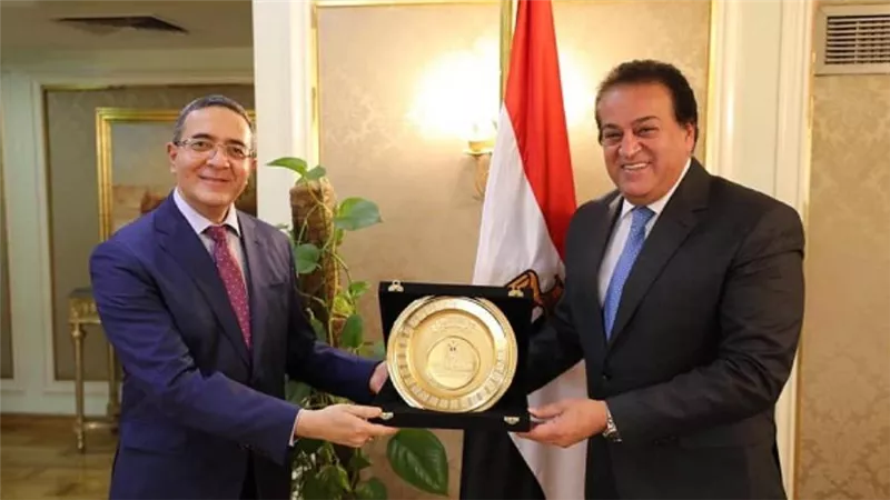 بالصور | د. خالد عبدالغفار يستقبل السفير الهندي لبحث آليات التعاون العلمي المشترك