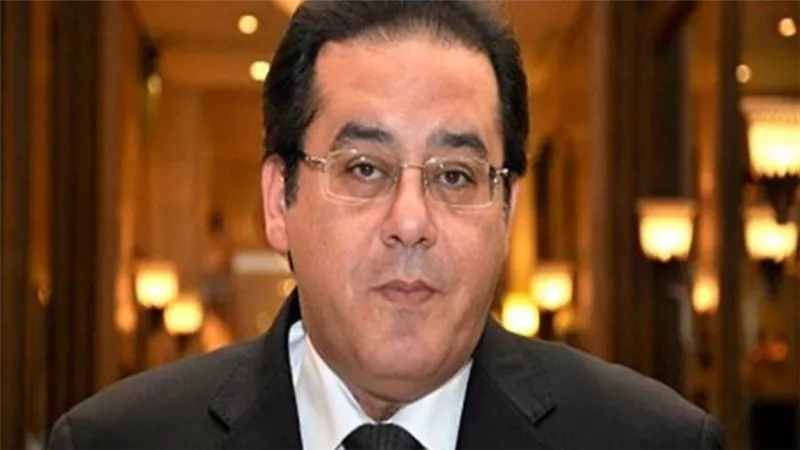 بلاغ يتهم أيمن نور بالتحريض ضد مؤسسات الدولة