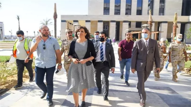 بالصور | وزيرة الهجرة تتفقد مقر الوزارة بالحي الحكومي في العاصمة الإدارية الجديدة