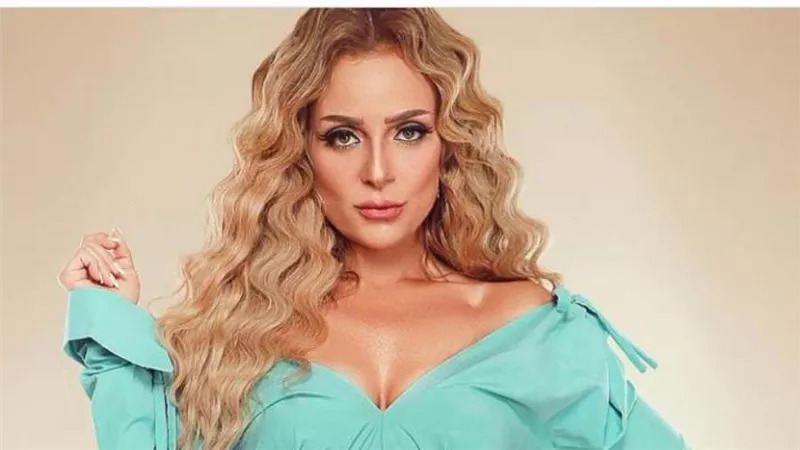 بالفيديو.. ريم البارودى تتألق وتخطف الأنظار على السجادة الحمراء فى مهرجان أسوان 