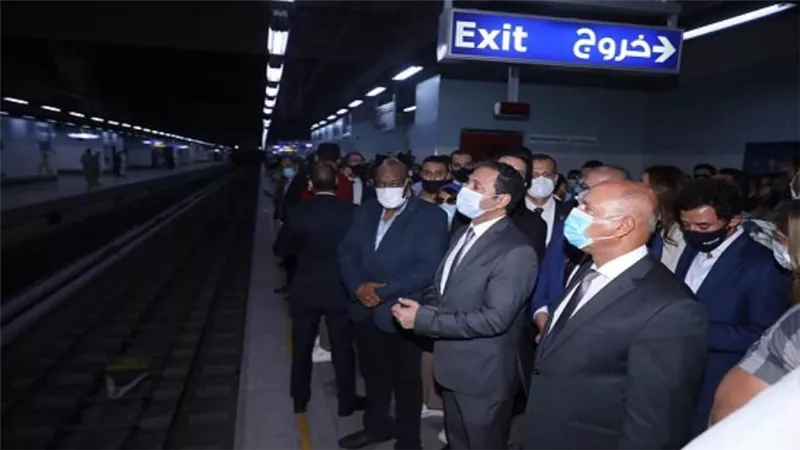 بالصور | الوزير يشهد فعاليات البدء الرسمي لتشغيل وصيانة الخط الثالث لمترو الأنفاق