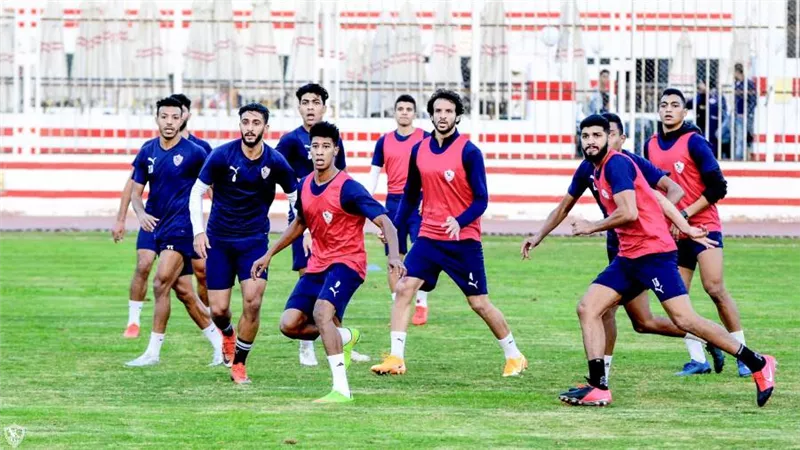 مران الزمالك.. كارتيرون يطالب لاعبيه بالتركيز ويطالب ثنائي الفريق بالتأهيل