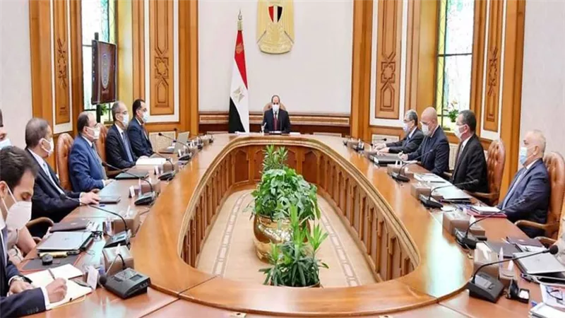 الرئيس السيسي يوجه بتأهيل وتدريب الكوادر الحكومية على استخدام الأساليب العلمية الحديثة في الإدارة