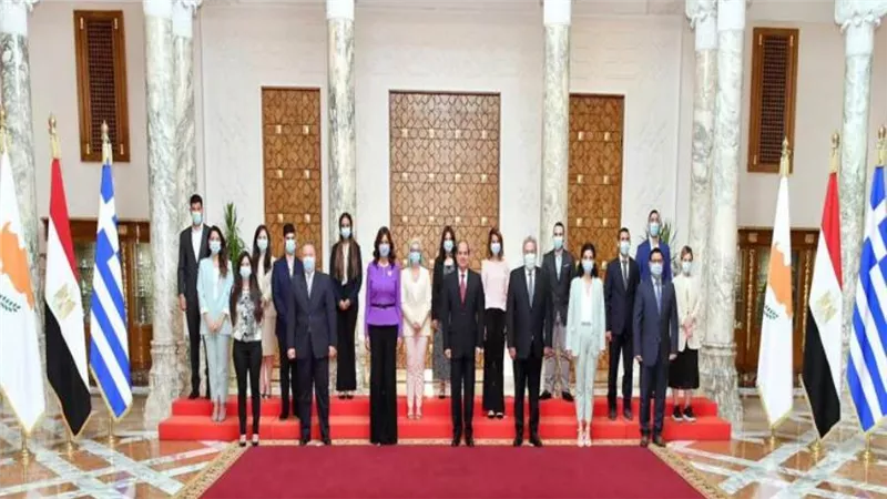 السيسي يستقبل وفدًا من الشباب اليوناني والقبرصي من ذوي الأصول المصرية