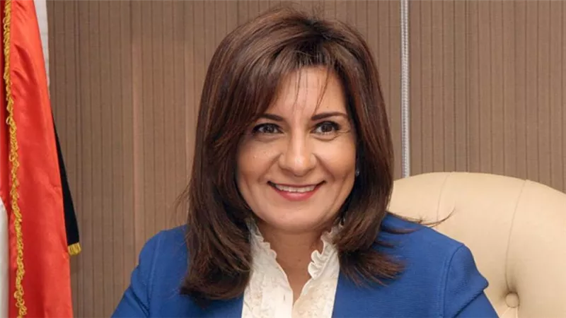 وزيرة الهجرة تنفي وجود أي إصابات لمصريين في حريق كنيسة مارجرجس بكندا