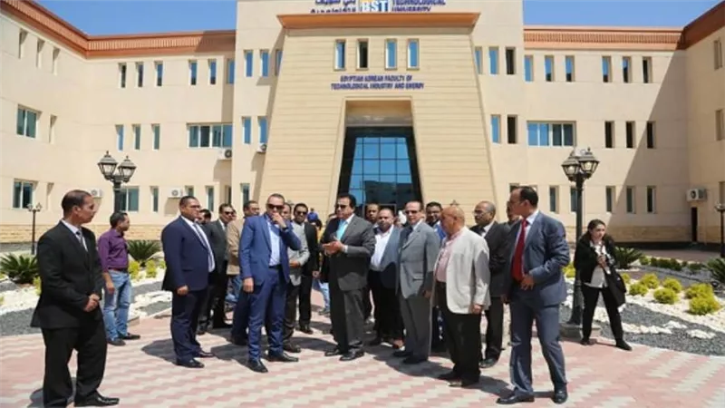 بالصور | د. خالد عبد الغفار يستعرض تقريرًا حول أنشطة جامعة بني سويف التكنولوجية