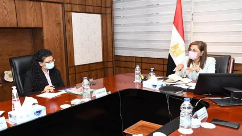 بالصور | وزيرة التخطيط تلتقي وفد 