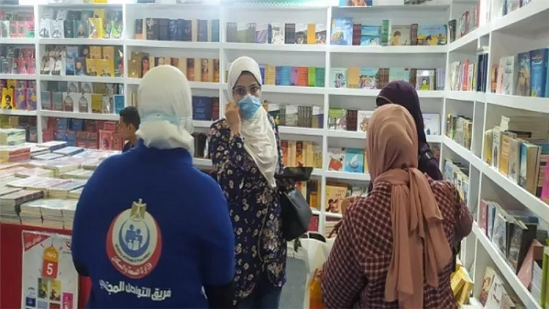 بالصور | الصحة: تقديم الخدمات الطبية لأكثر من 250 ألف زائر بمعرض الكتاب 