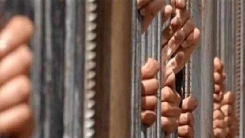 المشدد 5 سنوات وغرامة 50 ألف جنيه لمتهم بترويج المخدرات في الدرب الأحمر