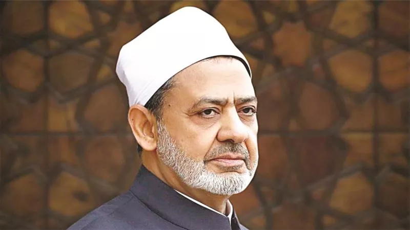 شيخ الأزهر يتقدم بالعزاء والمواساة إلى أسر شهداء القوات المسلحة