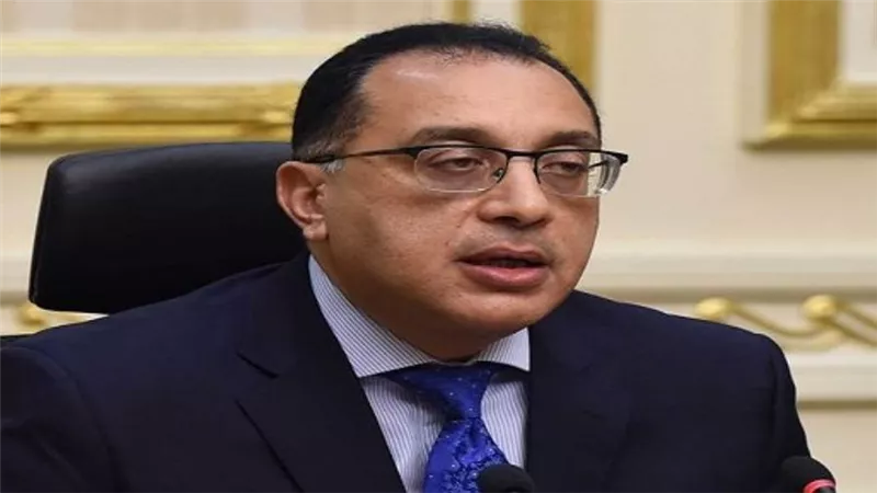 رئيس الوزراء يزور مركز خدمات المستثمرين بالإسماعيلية