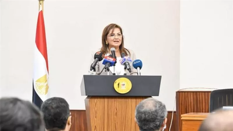 بالصور | وزيرا التخطيط والاتصالات يشهدان توقيع اتفاقية لإتاحة المنتجات الاستثمارية