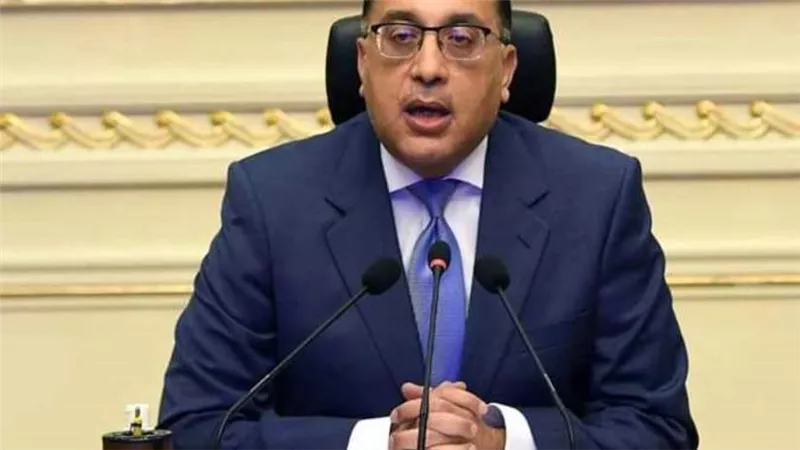 مصطفي مدبولي يستعرض تنظيم عمليات الدم وتجميع البلازما لتصنيع مشتقاتها وتصديرها