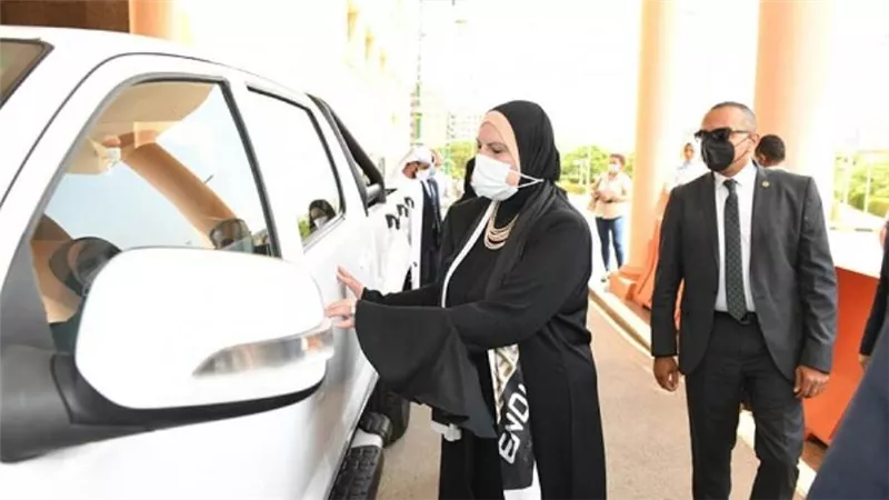 بالصور | للعمل بالوقود المزدوج.. تعاون مصري إماراتي لتصنيع سيارة بيك أب 