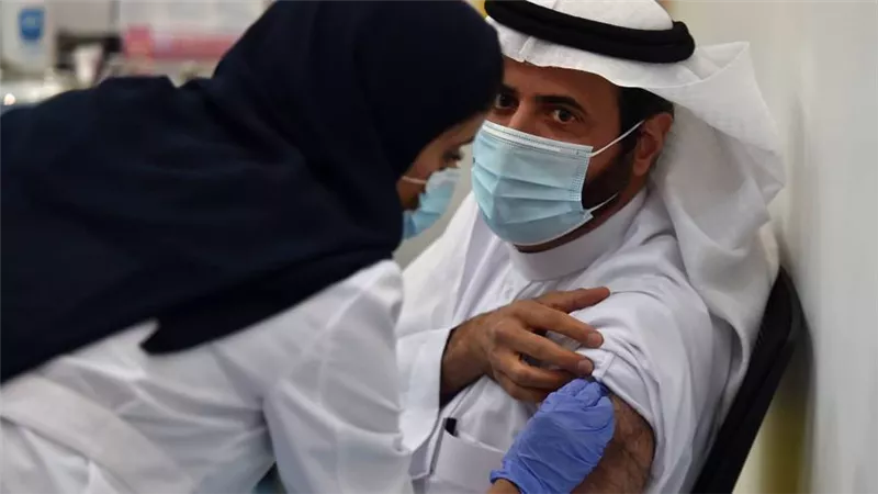 السعودية تُعلن عن تقديم 30 مليون جرعة من اللقاحات المضادة لكورونا 