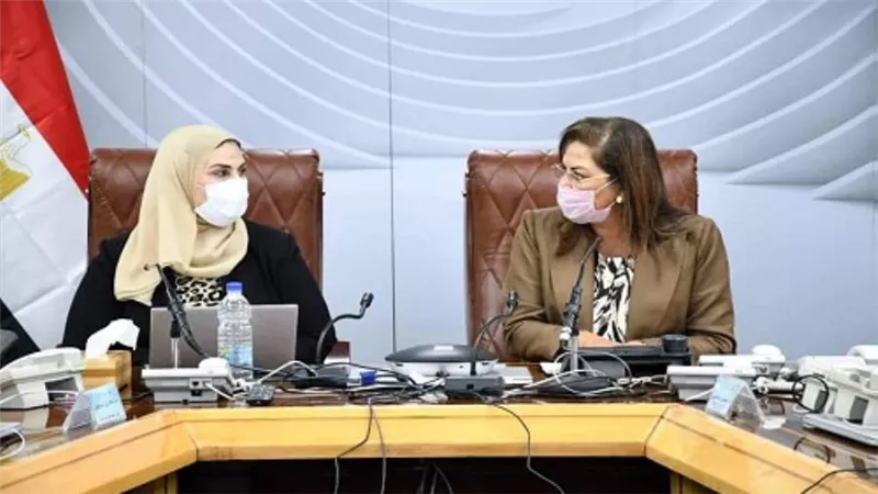 بالصور | وزيرة التخطيط ترأس اجتماع اللجنة الوزارية للمشروع القومي لتنمية الأسرة 