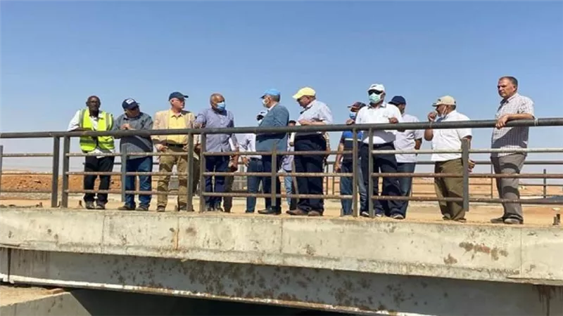 بالصور | وزير الري يتفقد الأعمال الجارية لتنمية جنوب الوادي
