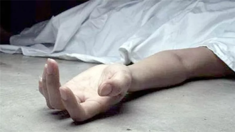 تشريح جثة سيدة عثر عليها داخل منزلها في العياط