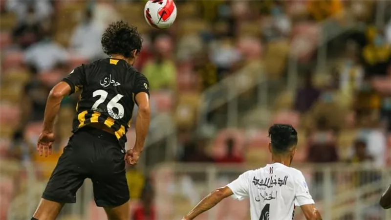 حجازي يسجل الهدف الثاني للاتحاد أمام الرائد في الدوري السعودي (فيديو)
