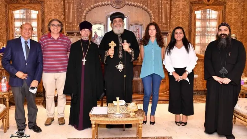 البابا تواضروس يستقبل وفد الأساقفة للتبادل الرهباني مع روسيا وكاهن الجالية