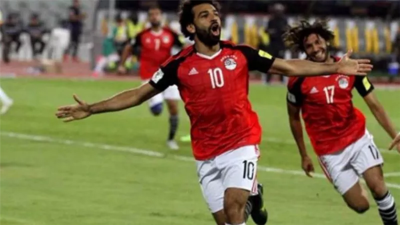 محمد صلاح يحمل شارة قيادة المنتخب بصفة نهائية ودائمة