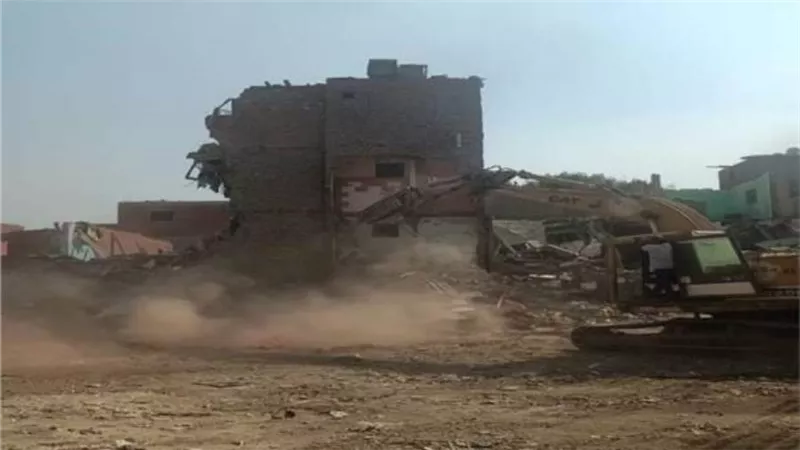 إزالة 224 عقارا من منطقة عزبة أبو قرن العشوائية وتسكين 637 أسرة  بمدينة «معا» 