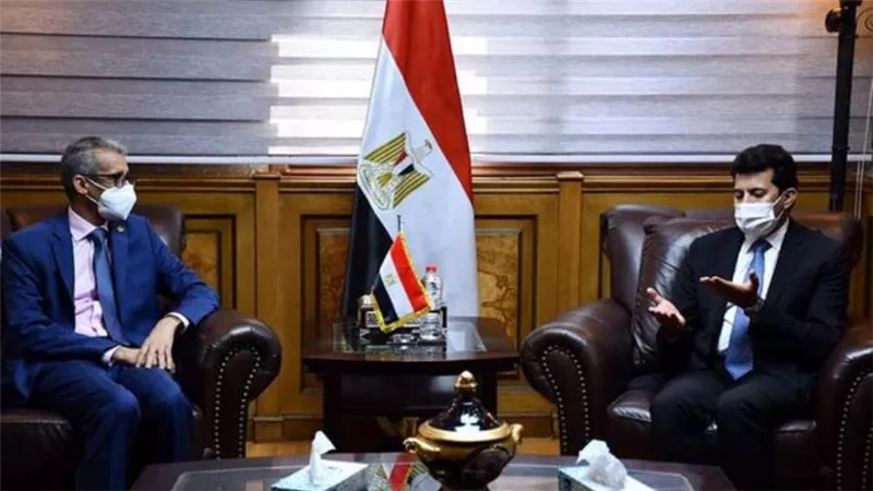 بالصور | وزير الرياضة يشهد توقيع مذكرة تفاهم مع معهد البحوث والدراسات العربية