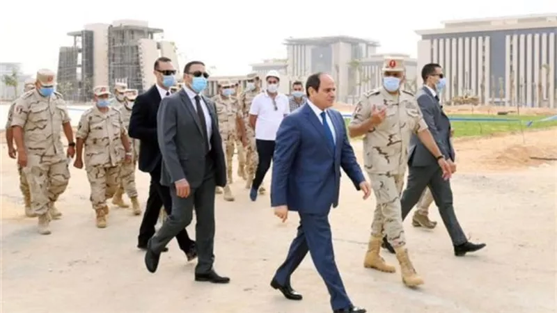 الرئيس السيسي يُجري جولة تفقدية في العاصمة الإدارية الجديدة
