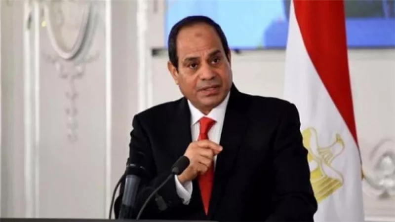 الرئيس السيسي يتفقد ميناء الإسكندرية البحري والمحطة اللوجستية والأرصفة البحرية