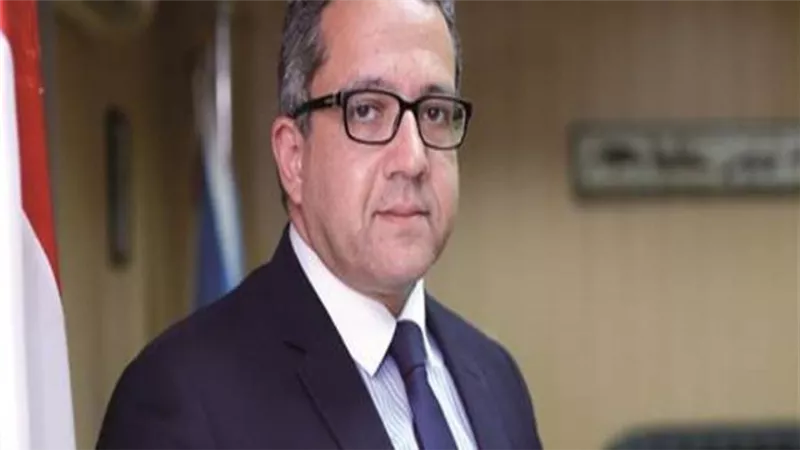 وزير الآثار يعقد اجتماعًا لمناقشة سبل دعم منتج السياحة الثقافية في مصر