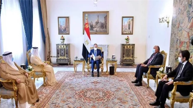 وزير الخارجية الكويتي ينقل رسالة خطية من أمير الكويت إلى الرئيس السيسي 