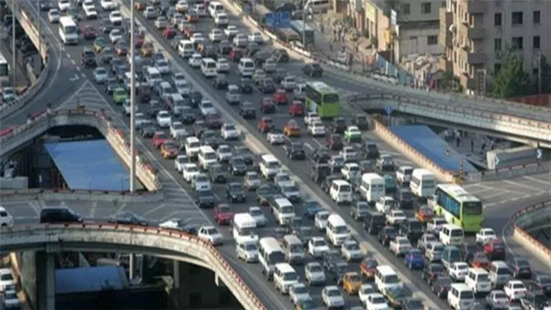 غلق جزئي لكوبري الجيزة المعدني لمدة 3 أيام ابتداء من صباح الغد