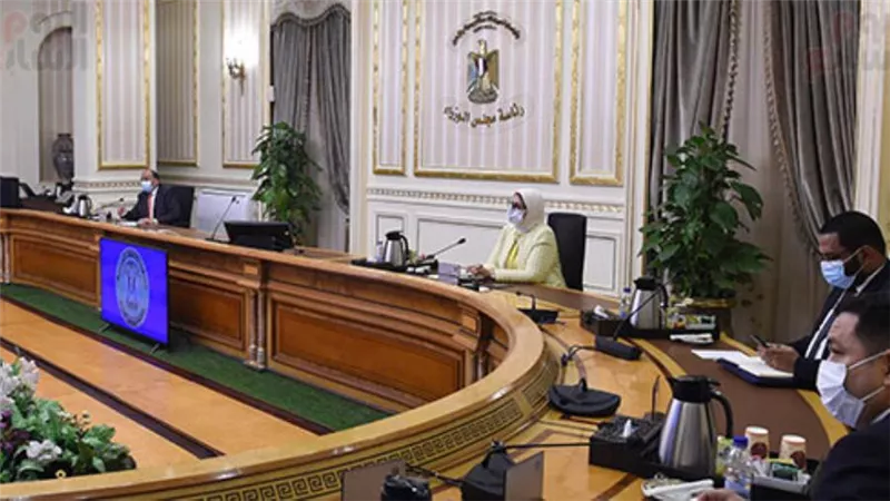 مجلس المحافظين يتابع الانتهاء من تطعيم الطلاب والعاملين بوزارة التعليم