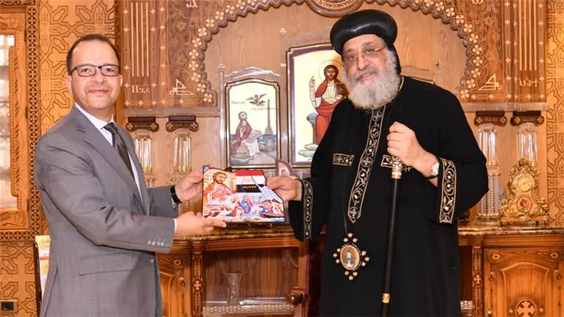 البابا تواضروس الثانى يستقبل السفير المصرى الجديد لدى إثيوبيا