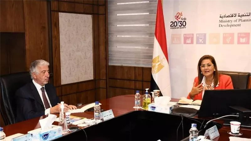 بالصور | وزيرة التخطيط والرئيس التنفيذي للمؤسسة الدولية الإسلامية يبحثان سبل التعاون