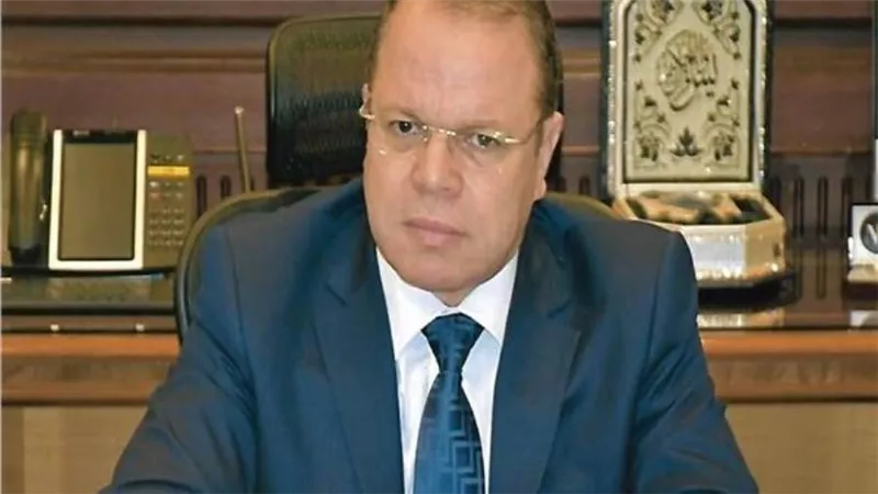 النائب العام يأمر بحبس خمسة متهمين لسرقتهم أموال عملاء ببنك مصر 