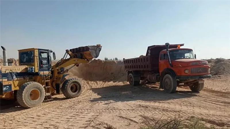 بالصور | وزير النقل يتفقد مشروع القطار الكهربائي السريع 
