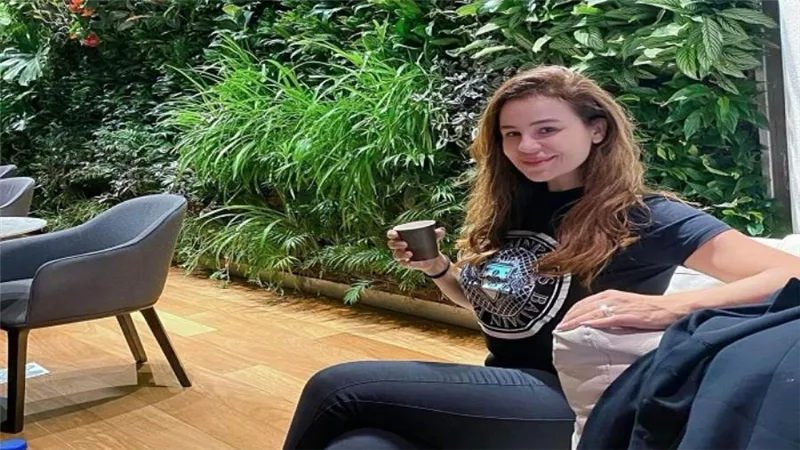 بدون مكياج.. كارول سموحة تخطف أنظار متابعيها (صورة)