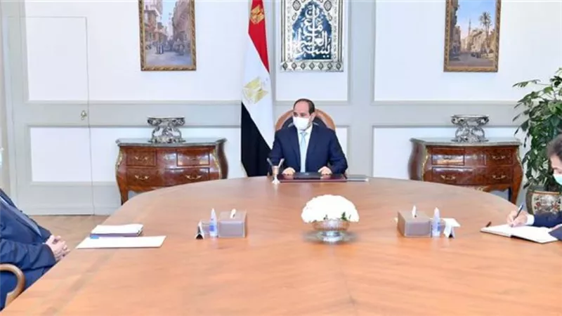 السيسي يوجه باستكمال تطعيم جميع الطلاب الجامعيين والعاملين في قطاع التعليم بـ لقاحات كورونا
