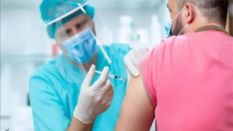 عاجل | تعارض التطعيم بمصل الإنفلونزا الموسمية مع لقاحات كورونا.. الحكومة ترد