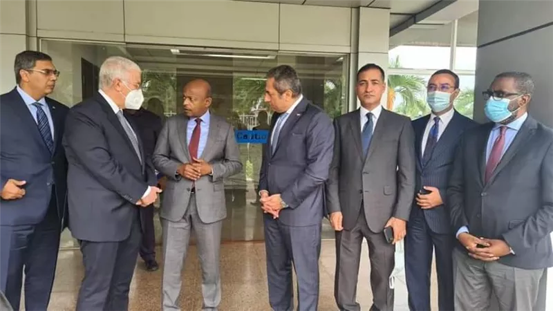 عوة وزير البنية التحتية الكونغولى لزيارة مصر والاطلاع على التجربة المصرية في التنمية وتنفيذ المشروعات القومية الكبرى
